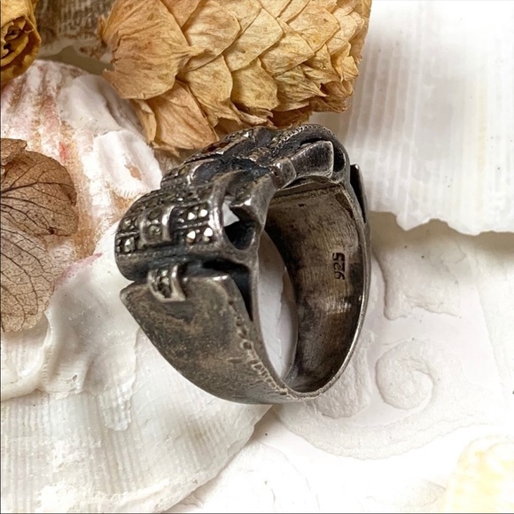 Vintage Sterling Garnet Marcasite Bow Ring SZ 7.5 - Picture 5 of 5